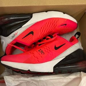 Nike Air Max 270
